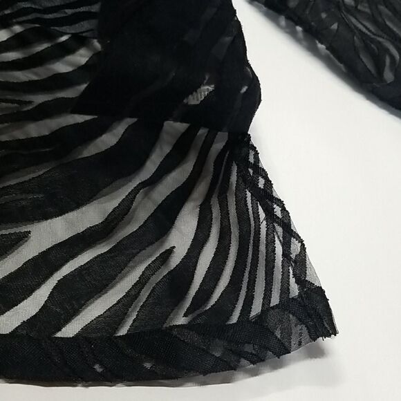 Bamboo Traders Blouse Womens Size Large Button Up Top 3/4 Sleeve Zebra Print - Picture 9 of 10